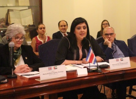 Las reuniones entre ambos países son lideradas por la jerarca del Ministerio de Planificación Nacional y Política Económica, María del Pilar Garrido Gonzalo