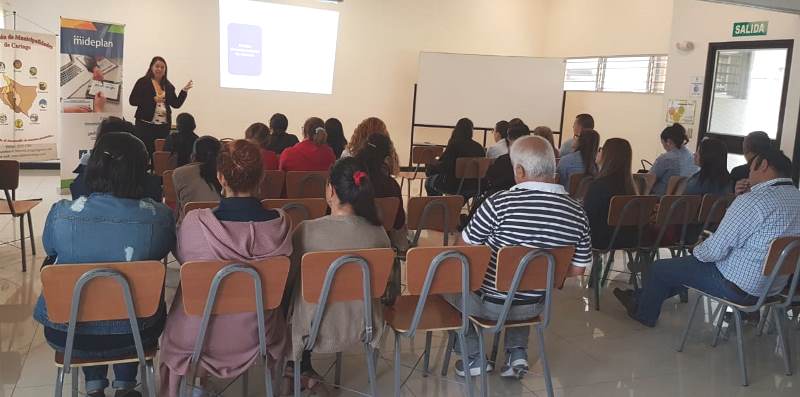 La presentación sobre planificación en el marco de la gestión para resultados estuvo a cargo de Ana Lorena Morales Barboza de la Unidad de Seguimiento del MIDEPLAN.