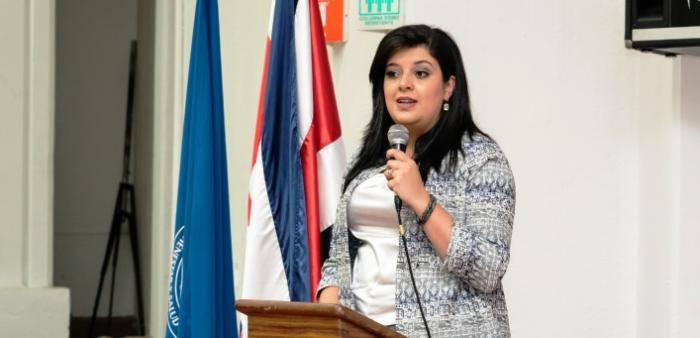 Ministra MIDEPLAN